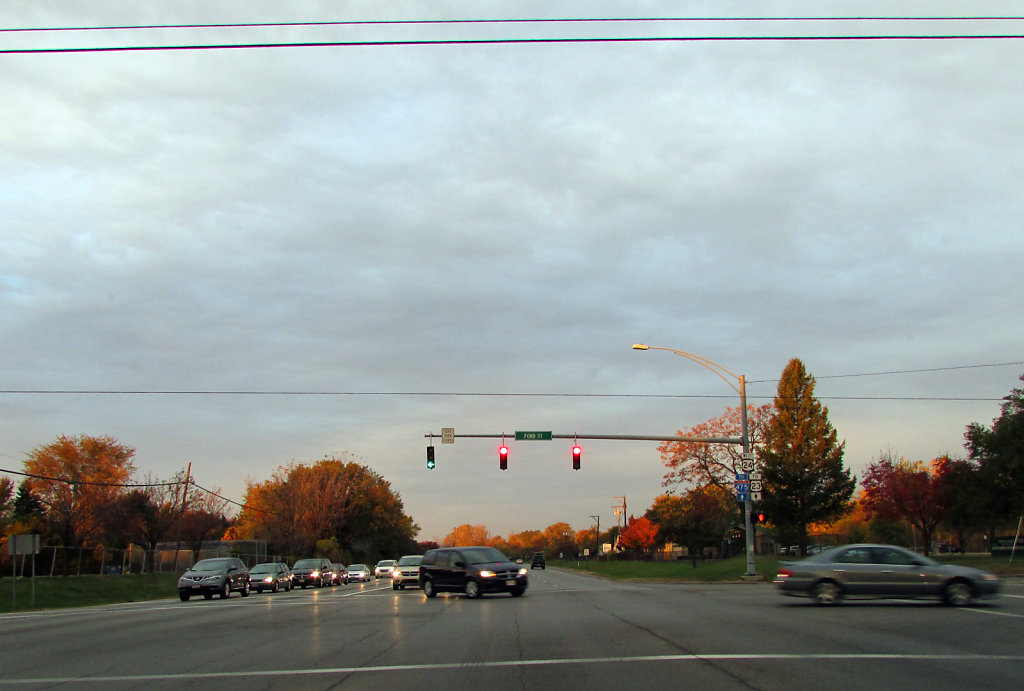 Traffic light with turning traffic