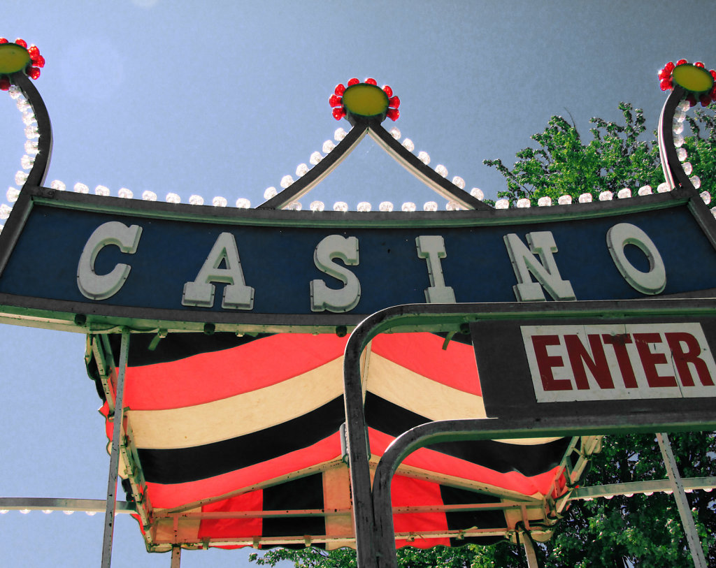 County Fair Ride the Casino Picture